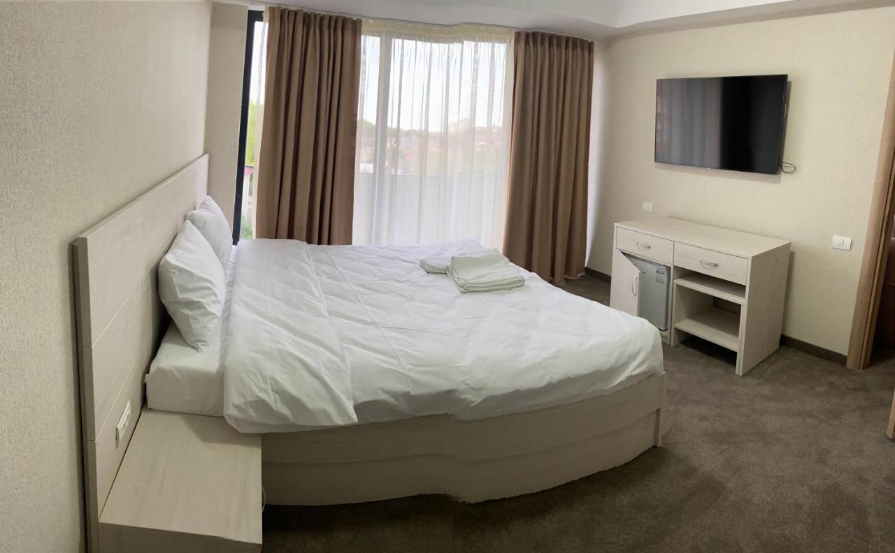 Hotel Alis เอโฟริเอนอร์ด ภายนอก รูปภาพ