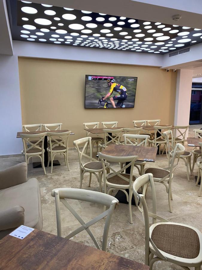 Hotel Alis เอโฟริเอนอร์ด ภายนอก รูปภาพ
