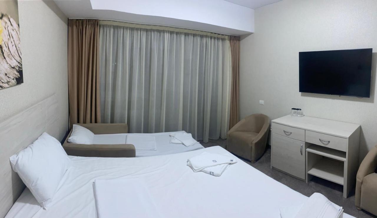 Hotel Alis เอโฟริเอนอร์ด ภายนอก รูปภาพ