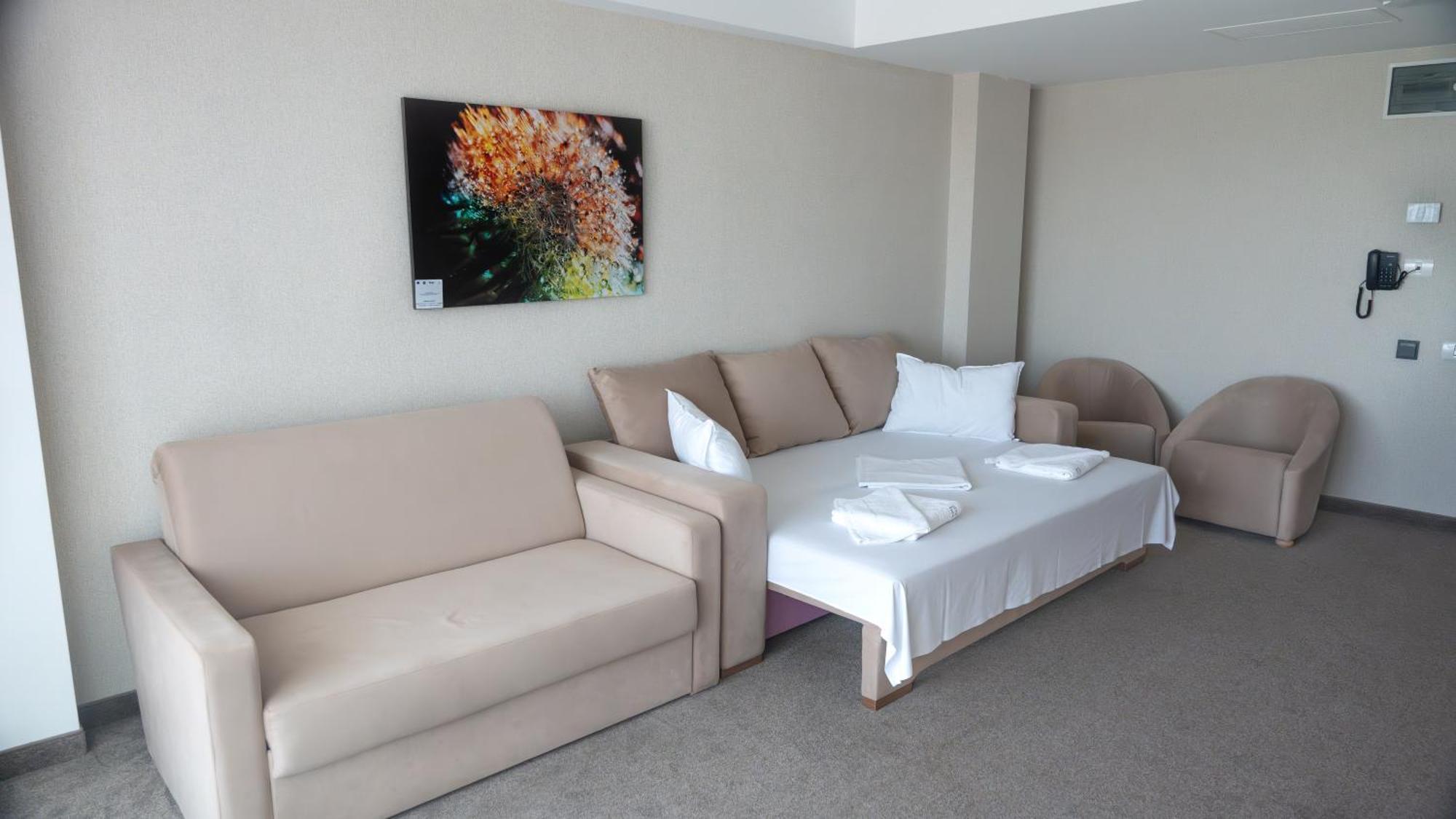 Hotel Alis เอโฟริเอนอร์ด ภายนอก รูปภาพ