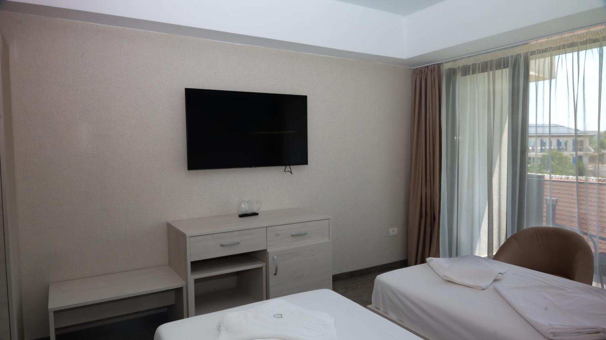 Hotel Alis เอโฟริเอนอร์ด ภายนอก รูปภาพ