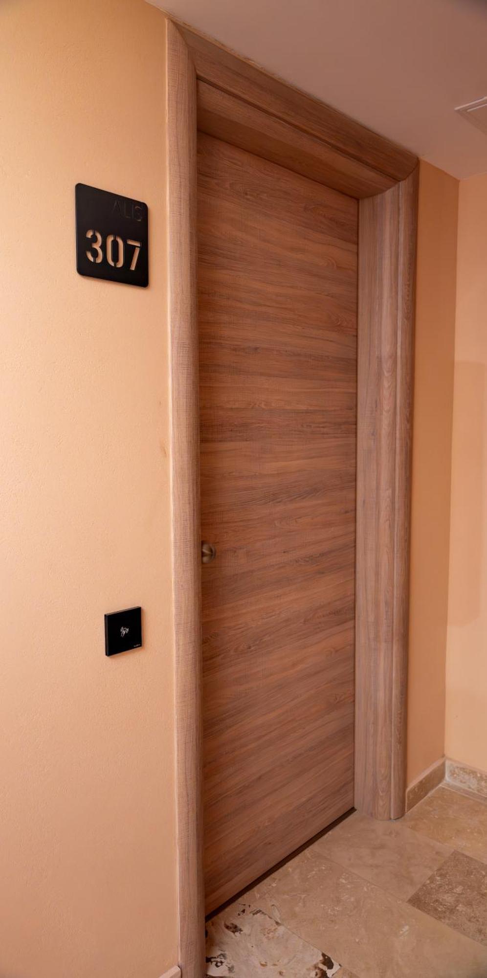 Hotel Alis เอโฟริเอนอร์ด ภายนอก รูปภาพ