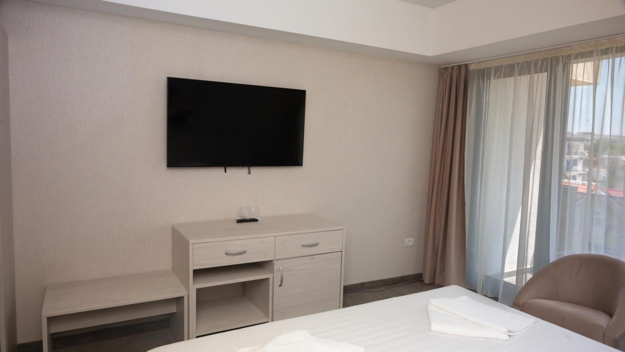 Hotel Alis เอโฟริเอนอร์ด ภายนอก รูปภาพ