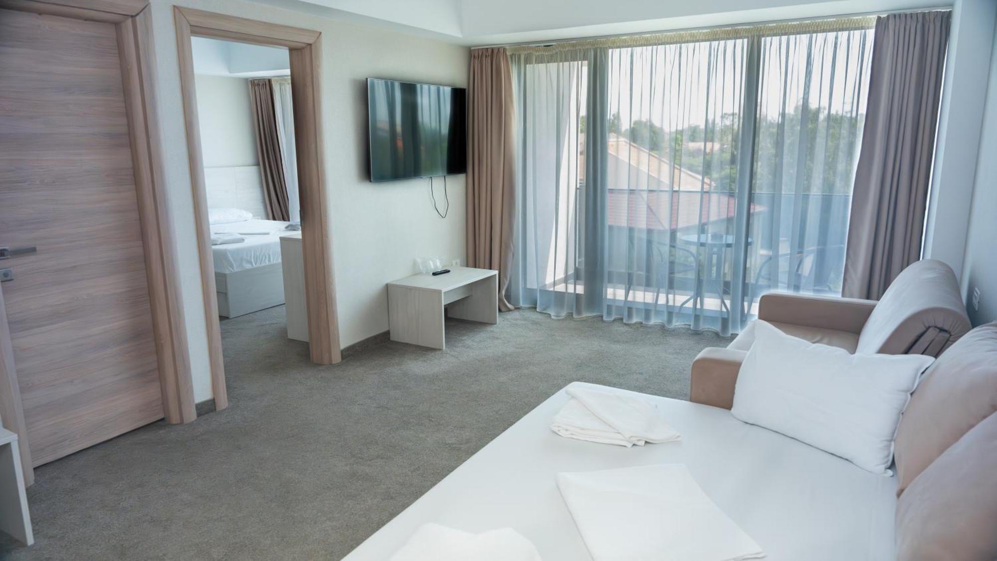 Hotel Alis เอโฟริเอนอร์ด ภายนอก รูปภาพ